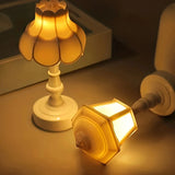 Small Lantern Bedside Lamp – Warm Light for Kids’ Room